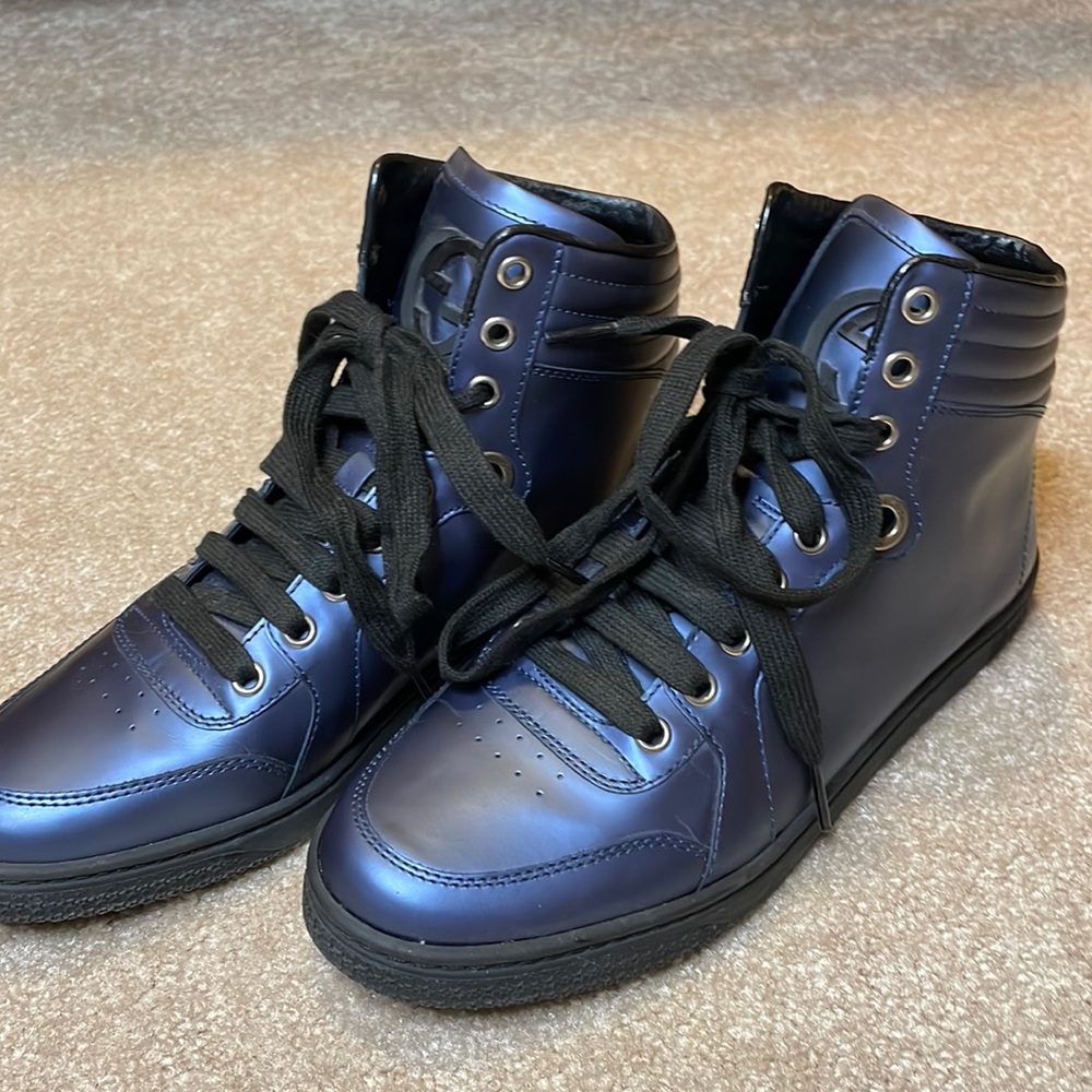 Vintage WOMEN'S GUCCI High-Top Sneakers. Excellent condition worn twice.